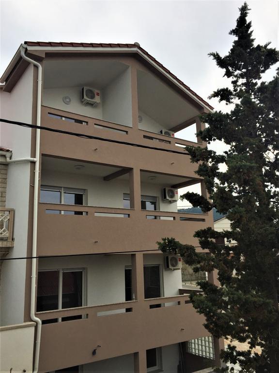 Apartmani Orhideja Ραμπ Εξωτερικό φωτογραφία