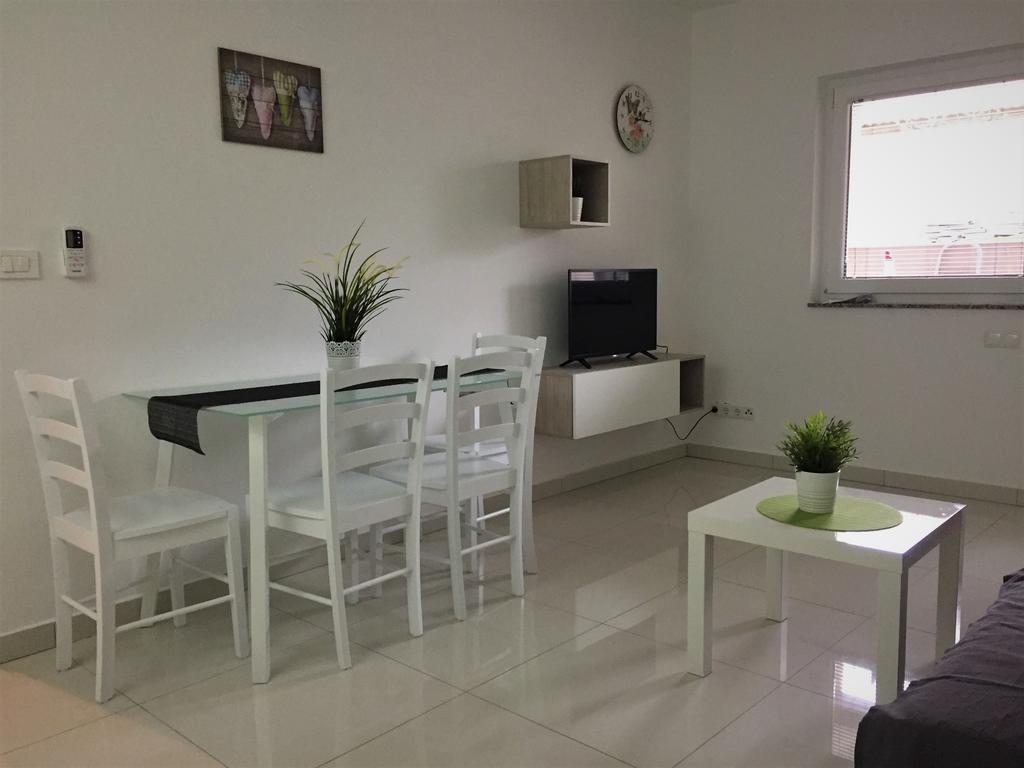 Apartmani Orhideja Ραμπ Εξωτερικό φωτογραφία